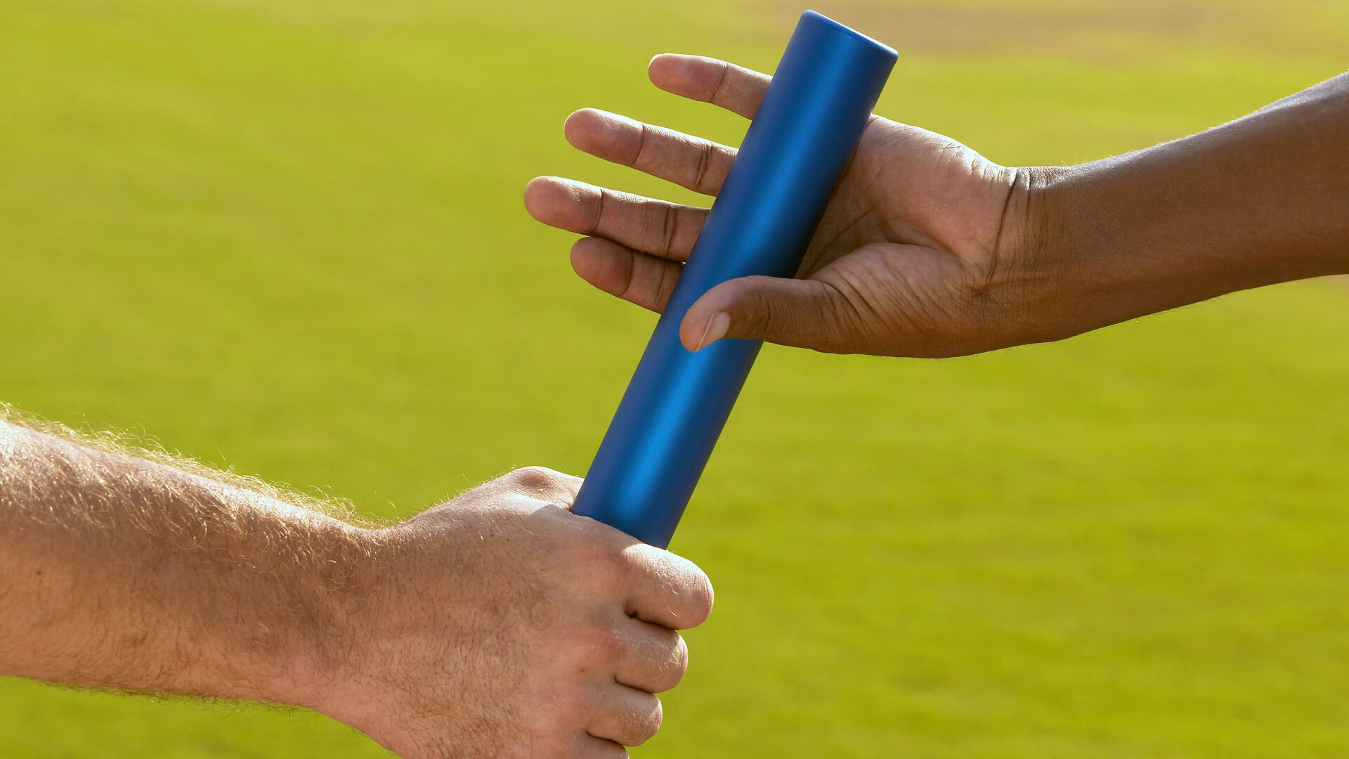 世界田径:肯尼亚运动员屡破纪录,赛场火爆非凡!,肯尼亚短跑运动员